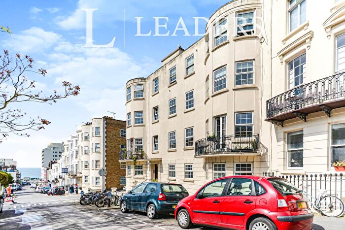 2 Bedroom Flat To Rent In Dorchester Court, Norfolk Square, BN1