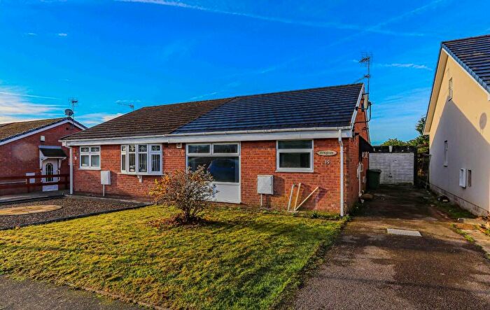 3 Bedroom Semi-Detached Bungalow To Rent In Heol Y Pia, Caerphilly, CF83