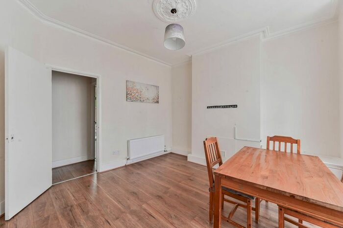 1 Bedroom Flat To Rent In Shelbourne Road, Tottenham, London, N17