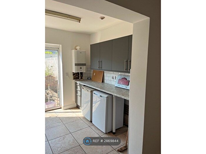 4 Bedroom Terraced House To Rent In Mortimer Road, Bristol, BS34