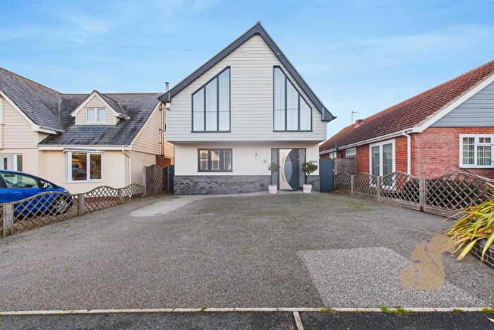 4 Bedroom House For Sale In Fairhaven Avenue, West Mersea, CO5