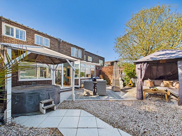 3 Bedroom Terraced House For Sale In Willonholt, Peterborough, PE3