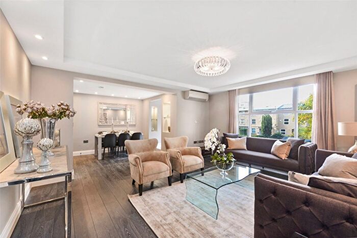 3 Bedroom Flat To Rent In St. Johns Wood Park, London, NW8