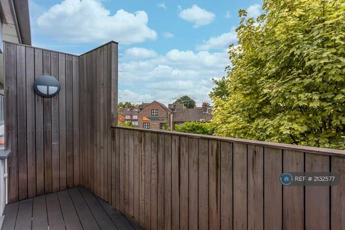 1 Bedroom Flat To Rent In North Street, Horsham, RH13