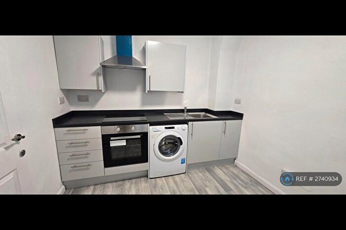1 Bedroom Flat To Rent In Headingley, Leeds, LS6