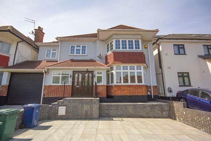 7 Bedroom Semi-Detached House To Rent In Foscote Road, London, NW4