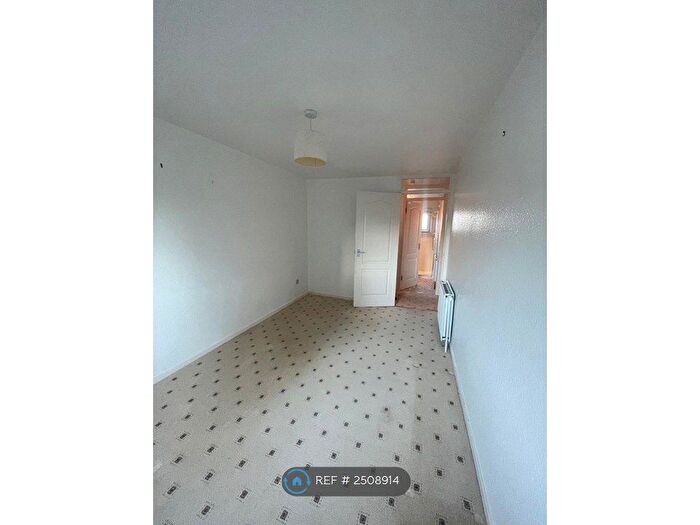 2 Bedroom Flat To Rent In Easdale, East Kilbride, Glasgow, G74