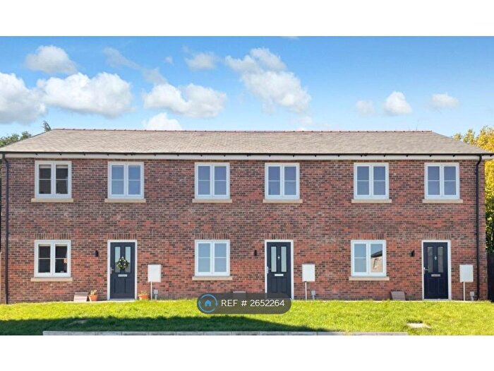 3 Bedroom Semi-Detached House To Rent In Lluesty Gardens, Holywell, CH8