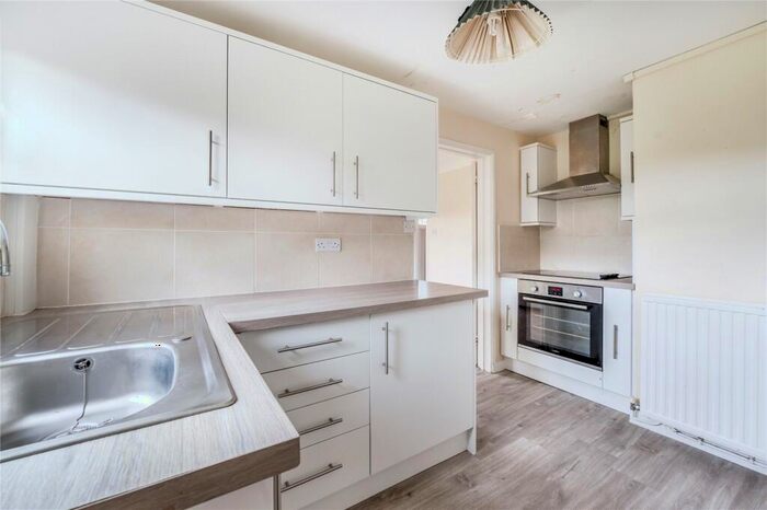 2 Bedroom Detached House For Sale In Yarde Close, Sidmouth, Devon, EX10
