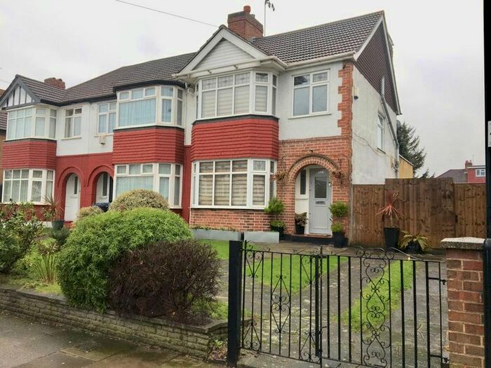 4 Bedroom Semi-Detached House To Rent In Semi Detached House, Bury Street, Edmonton, N9