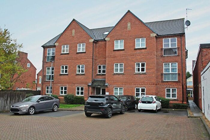 2 Bedroom Apartment To Rent In Knighton Lane, Leicester, LE2