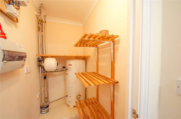 1 Bedroom Flat For Sale In Paynes Park, Hitchin, Hertfordshire, SG5