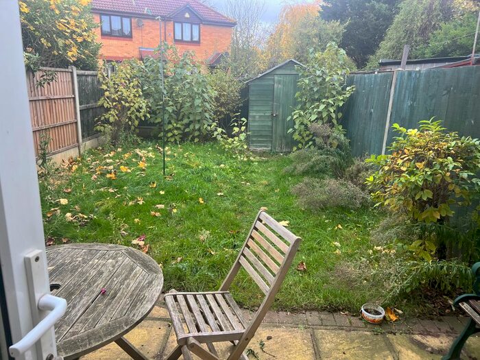 3 Bedroom End Of Terrace House To Rent In Western Avenue, Dagenham, RM10