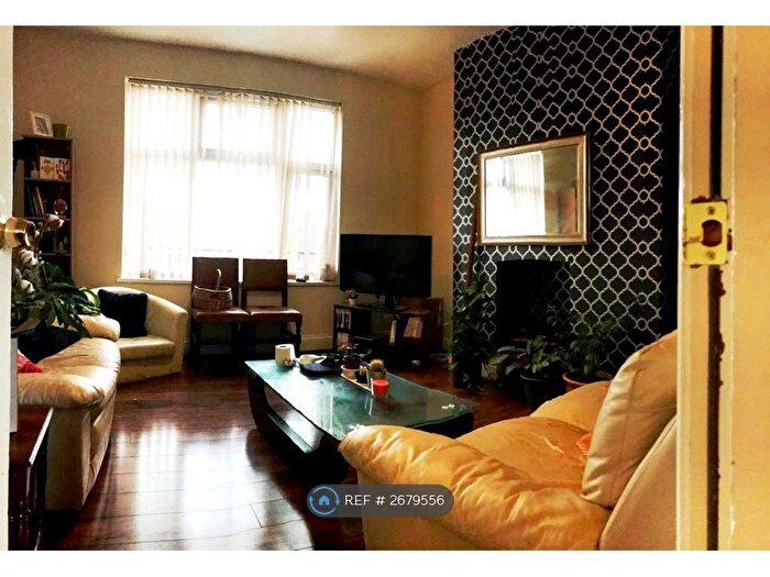 5 Bedroom Terraced House To Rent In Mauldeth Road, Manchester, M14