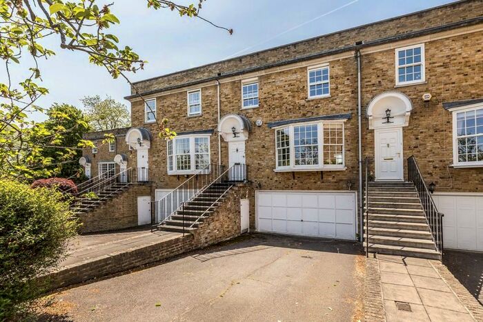 4 Bedroom Terraced House To Rent In Hogarth Way, Hampton TW12