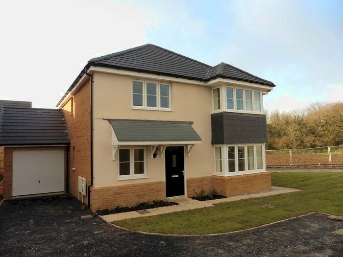 4 Bedroom Detached House To Rent In Curlew Road, Bude, EX23