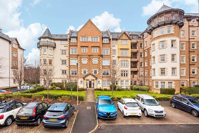 3 Bedroom Flat For Sale In / New Cut Rigg, Trinity, Edinburgh, EH6
