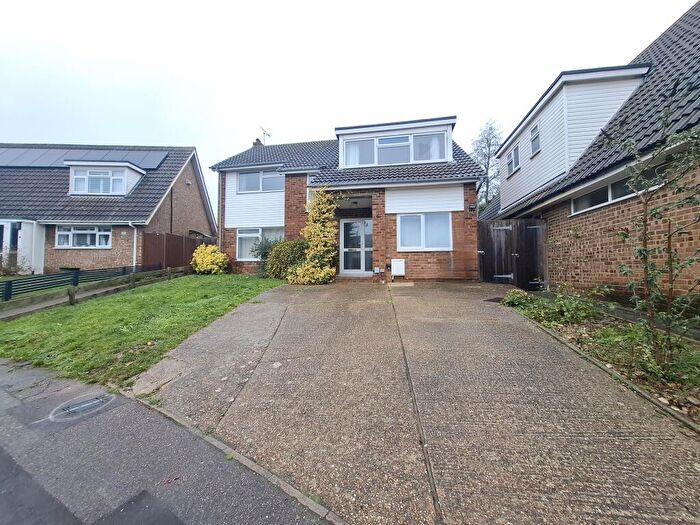 4 Bedroom House To Rent In Thorncroft, Hemel Hempstead, HP3