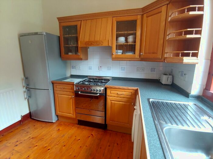 2 Bedroom Flat To Rent In Millar Place, Riverside, Stirling, FK8