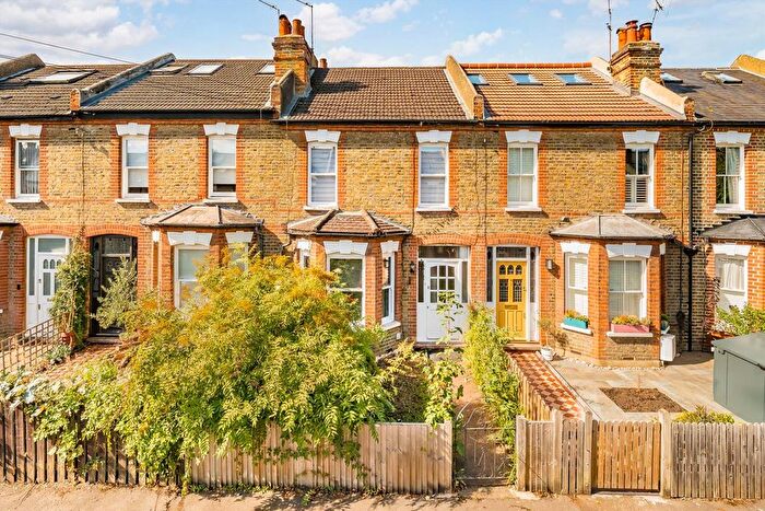2 Bedroom Terraced House For Sale In Laurel Avenue, Twickenham, TW1