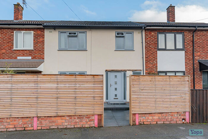 3 Bedroom Terraced House For Sale In Boyd Close, Wirral, CH46