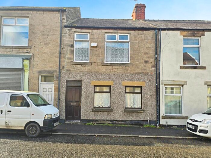 3 Bedroom End Of Terrace House For Sale In Chopwell Road, Blackhall Mill, Newcastle Upon Tyne, Tyne And Wear, NE17