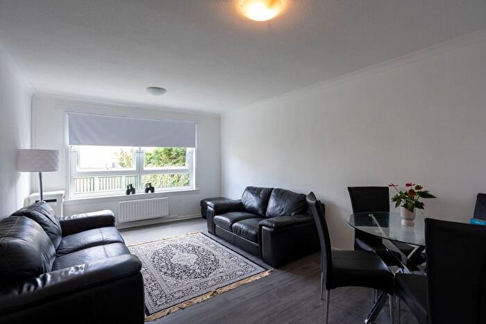 2 Bedroom Terraced House For Sale In High Street, Kirkcaldy, Dysart, KY1