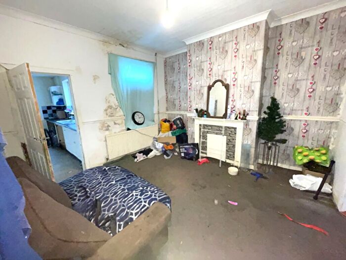 3 Bedroom Terraced House For Sale In Corporation Road, Grimsby, DN31
