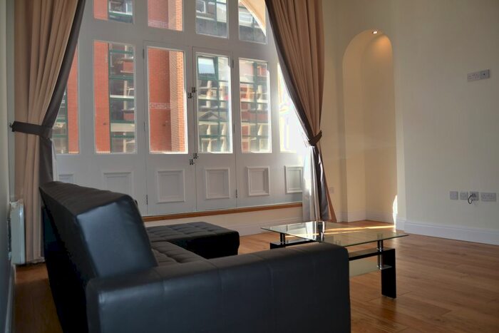 1 Bedroom Flat To Rent In High Street, Newport, Gwent, NP20