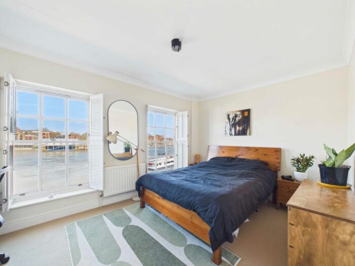 4 Bedroom Terraced House For Sale In National Terrace, Bermondsey, SE16