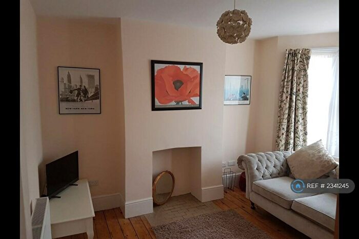 3 Bedroom Semi-Detached House To Rent In Windsor Street, Bletchley, Milton Keynes, MK2