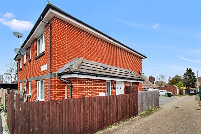 1 Bedroom Property For Sale In Cunliffe Road, Stoneleigh, KT19
