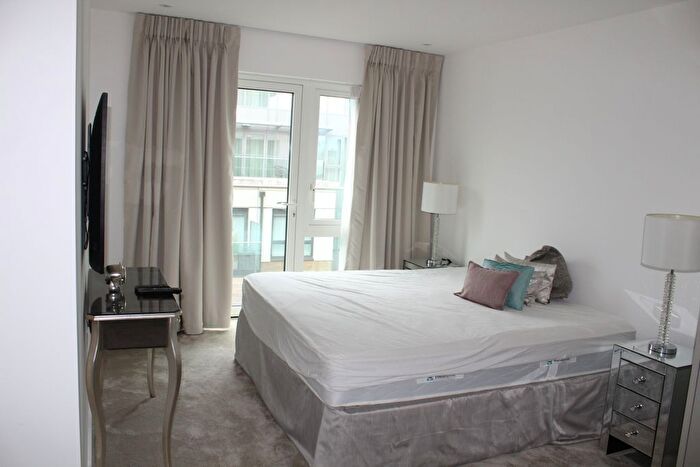 3 Bedroom Flat To Rent In Tierney Lane, London, W6
