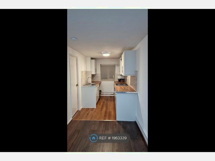 1 Bedroom Flat To Rent In Lanham Gardens, Quedgeley, Gloucester, GL2