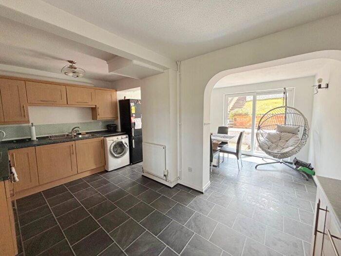 3 Bedroom Terraced House For Sale In Chestnut Close, Paulton, Bristol, BS39