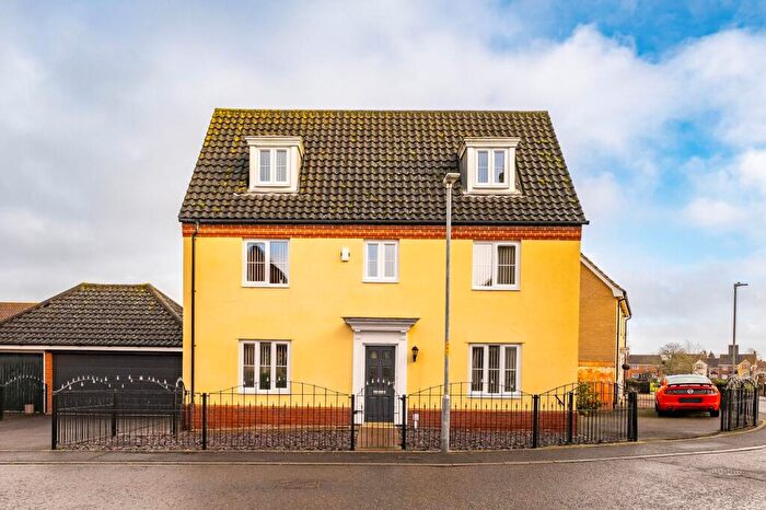 6 Bedroom Detached House For Sale In Kishorn Way, Attleborough, NR17