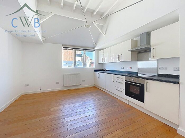 1 Bedroom Flat For Sale In Swan Street, West Malling, ME19