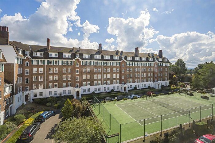 3 Bedroom Flat To Rent In Richmond Hill Court, Richmond, TW10