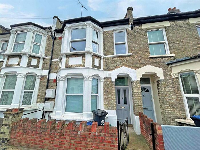1 Bedroom Flat For Sale In Victor Road, Kensal Green, NW10