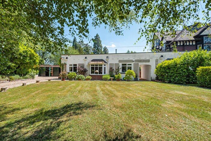 2 Bedroom Bungalow For Sale In Bucklebury Place, Upper Woolhampton, Reading, Berkshire, RG7