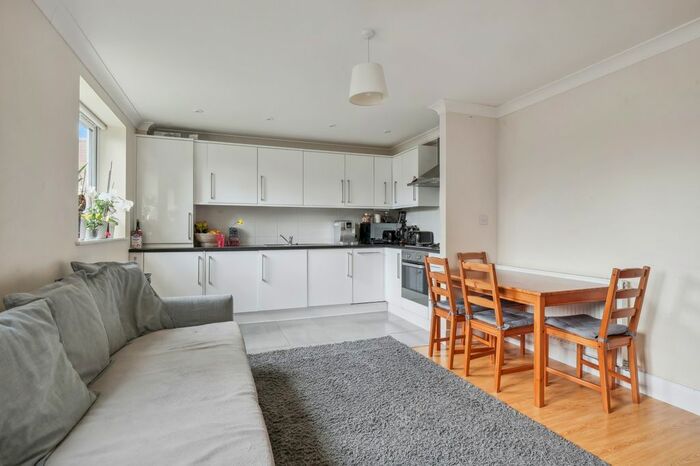 1 Bedroom Flat To Rent In Homefield Place, Croydon, Surrey, CR0