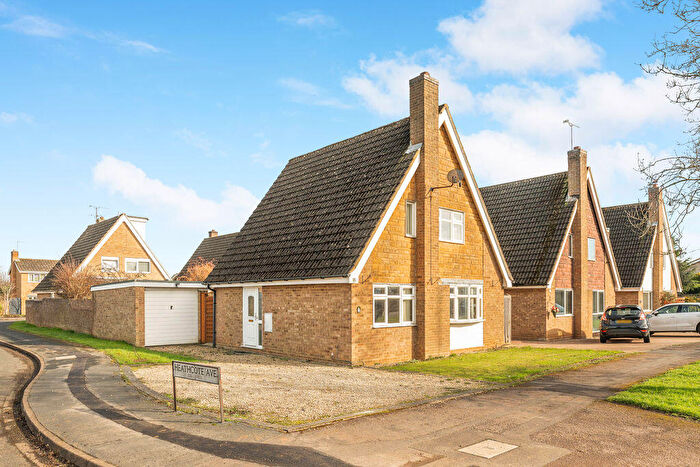 3 Bedroom Detached House For Sale In Elton Road, Banbury - No Onward Chain, OX16