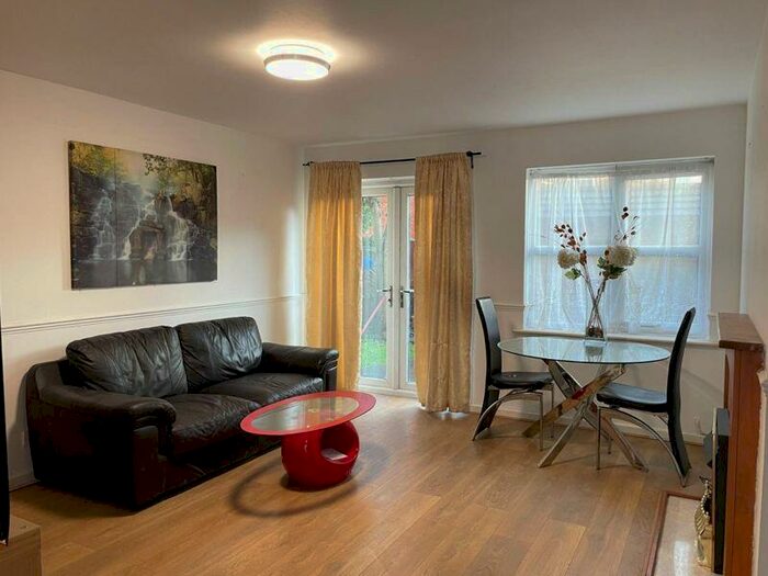 1 Bedroom Flat To Rent In Pageant Avenue, London, NW9