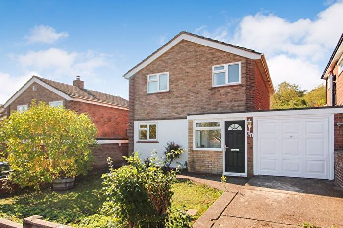 3 Bedroom Detached House For Sale In Mallard Hill, Bedford, MK41