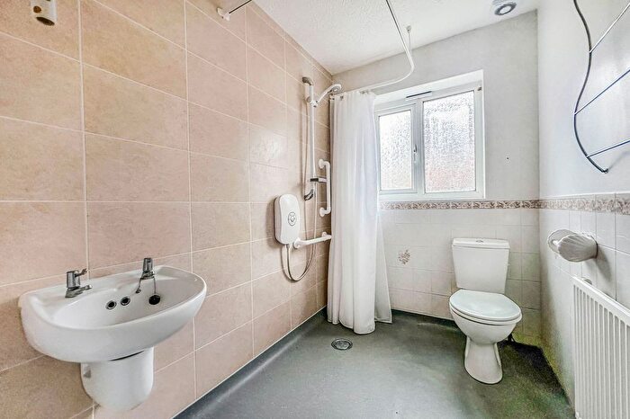 2 Bedroom Flat For Sale In Crowther Court Crowther Way, Swanland, North Ferriby, HU14