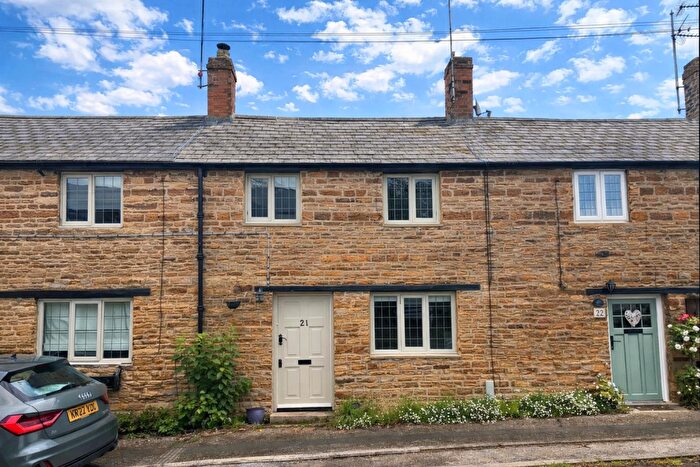 2 Bedroom Cottage To Rent In Church Street, Boughton, Northampton, NN2