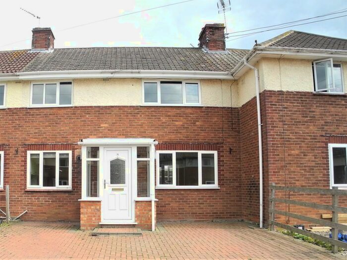 3 Bedroom Semi-Detached House To Rent In Mount Pleasant, Halesworth, IP19