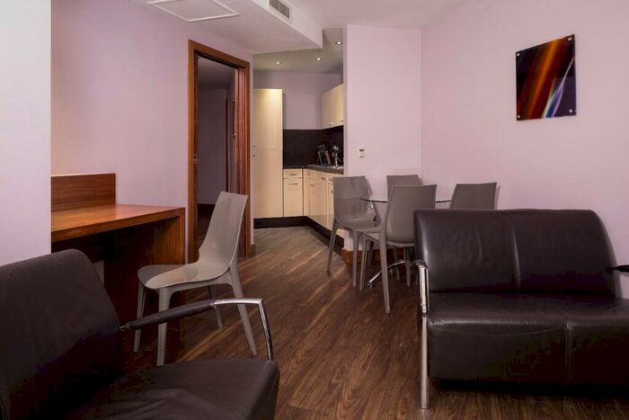 1 Bedroom Flat To Rent In Swinegate, Leeds, West Yorkshire, LS1