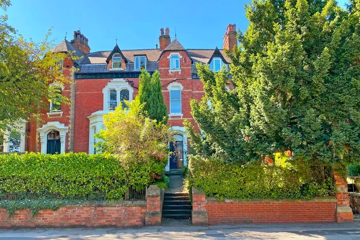 2 Bedroom Flat To Rent In Palace Road, Ripon, HG4