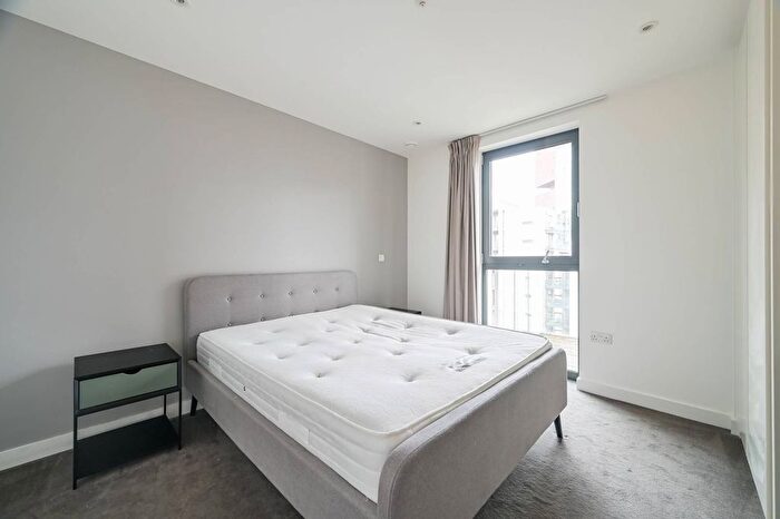 1 Bedroom Flat To Rent In Merle Mansions, Stratford, London, E20